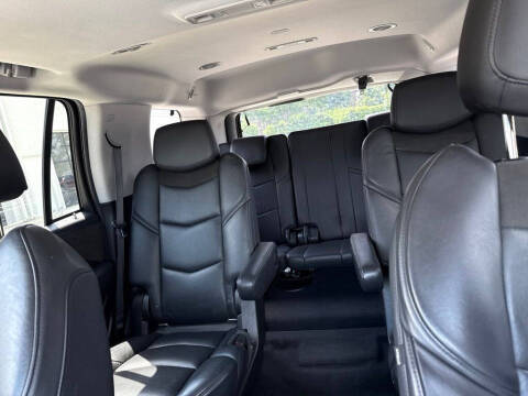 2019 Cadillac Escalade Luxury