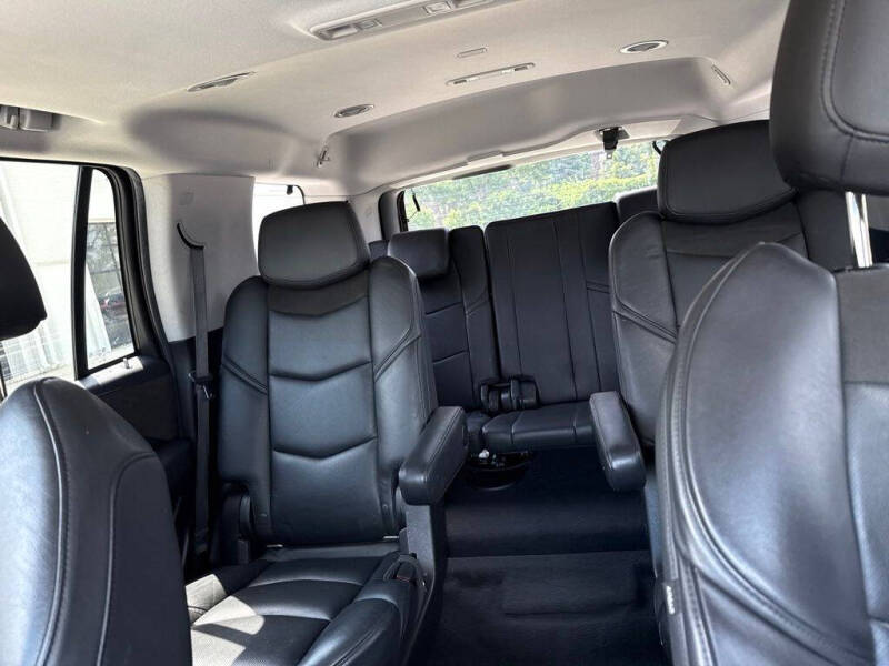 2019 Cadillac Escalade Luxury