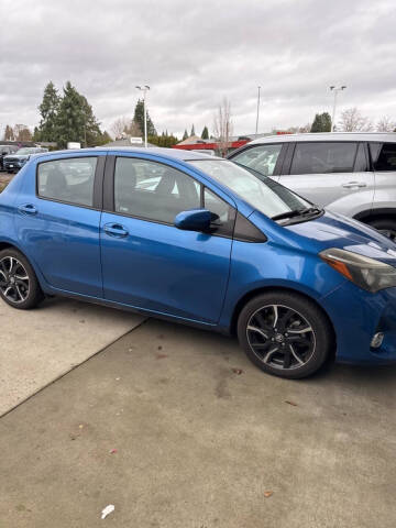 2015 Toyota Yaris 5-Door SE