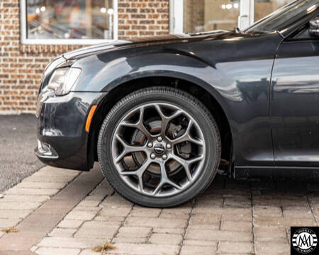 2017 Chrysler 300