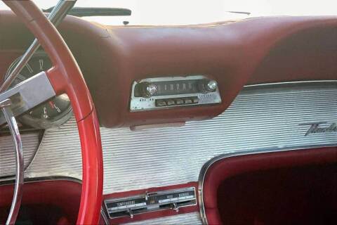 1962 Ford Thunderbird