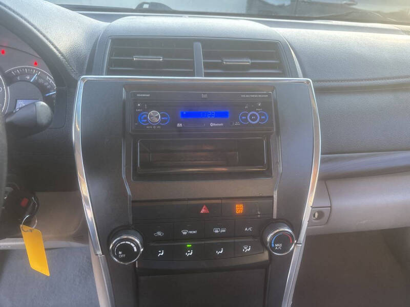 2015 Toyota Camry SE