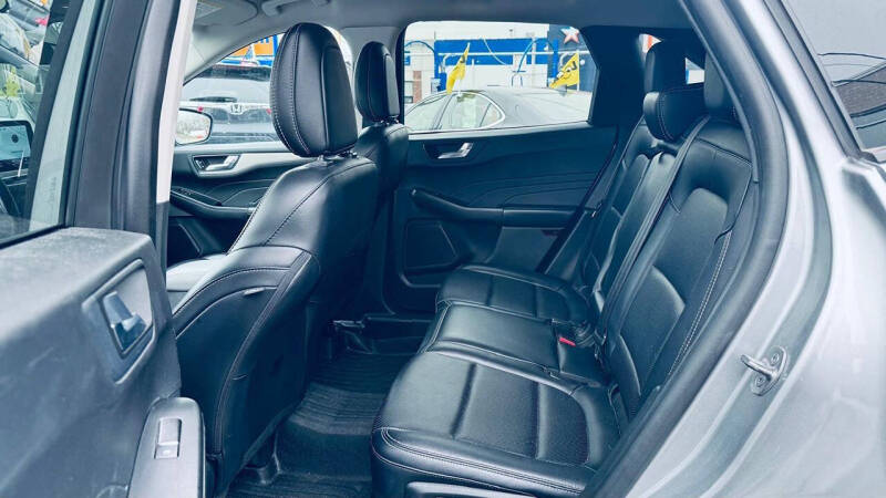 2021 Ford Escape SEL