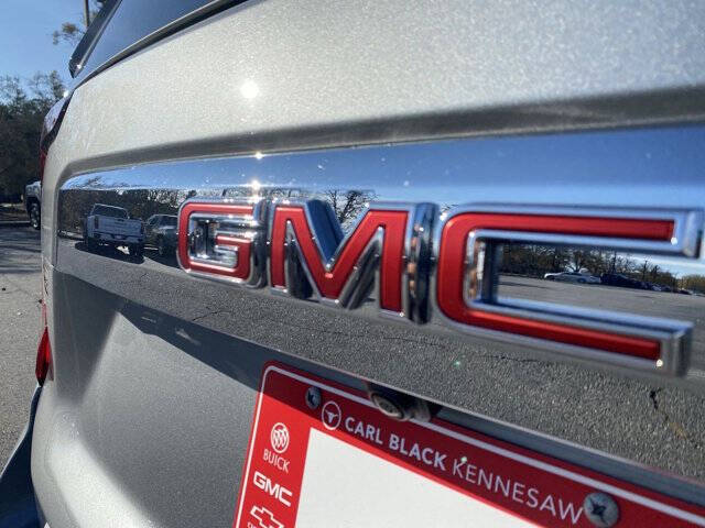 2023 GMC Yukon XL SLT