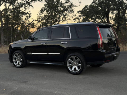 2015 Cadillac Escalade Luxury