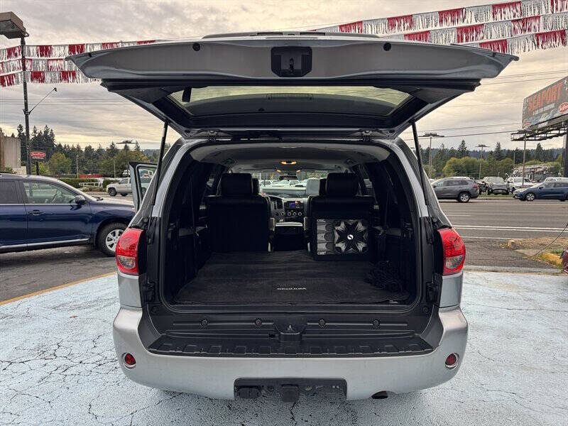 2013 Toyota Sequoia SR5