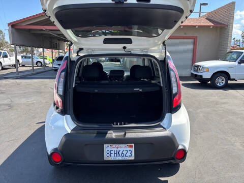2015 Kia Soul +
