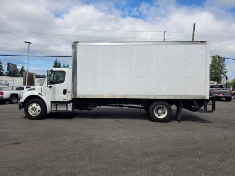 2009 Freightliner M2 106