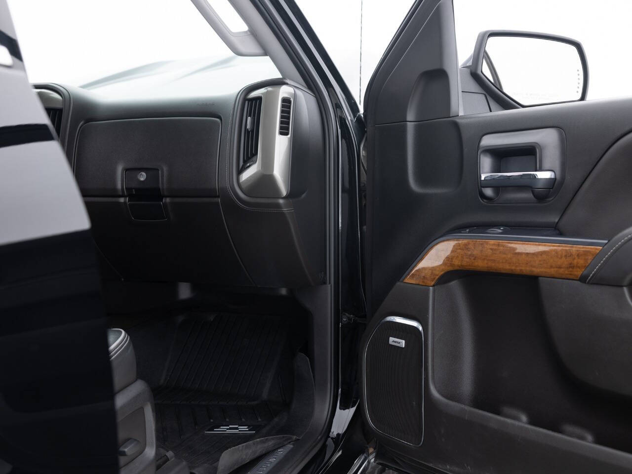 Used Car 2018 Chevrolet Silverado 1500  High Country 4x4 4dr Crew Cab 5.8 Ft. Sb For Sale Under $35,000 In Coal City, Illinois