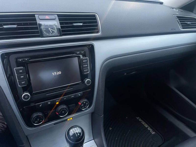 2013 Volkswagen Passat SE PZEV