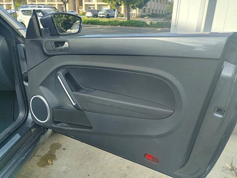 2013 Volkswagen Beetle Convertible