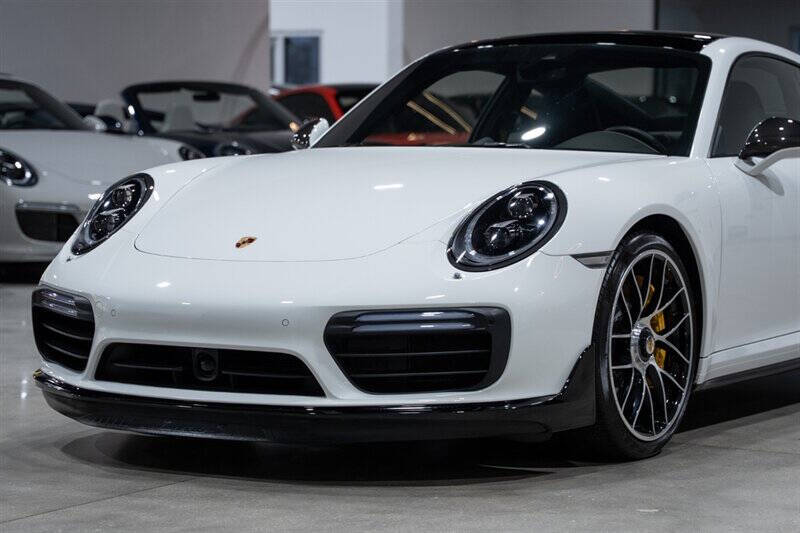 2018 Porsche 911 Turbo S