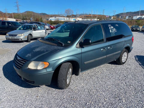 2005 Chrysler Town and Country for sale at Bailey's Auto Sales in Cloverdale VA