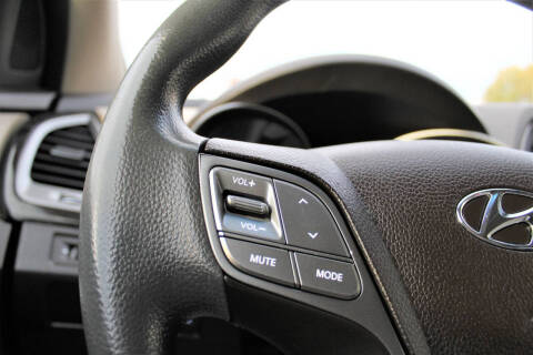 2018 Hyundai Santa Fe SE