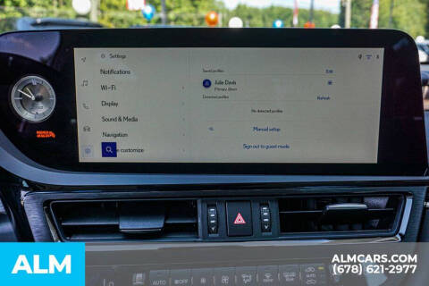 2024 Lexus ES 300h Luxury