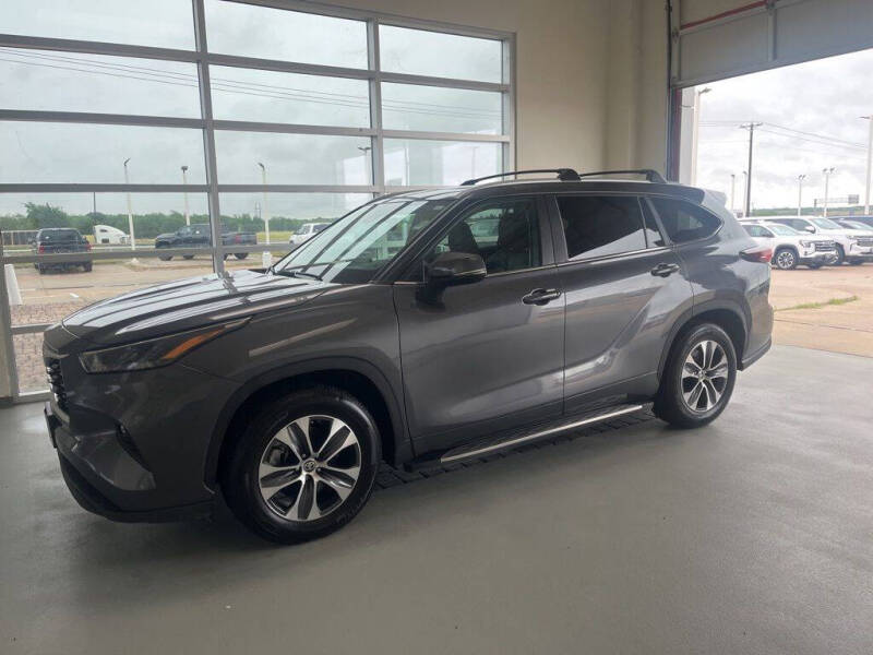 2024 Toyota Highlander XLE