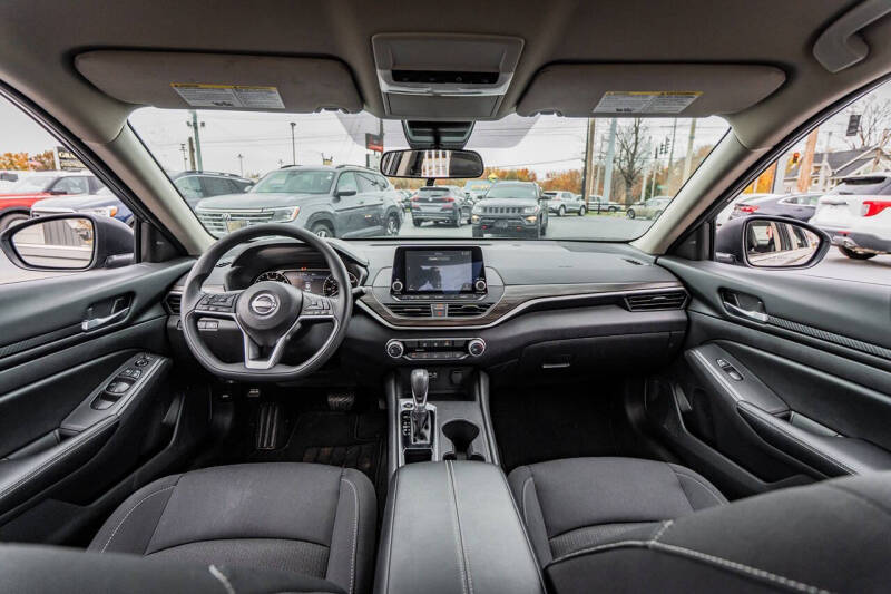 2025 Nissan Altima 2.5 SV