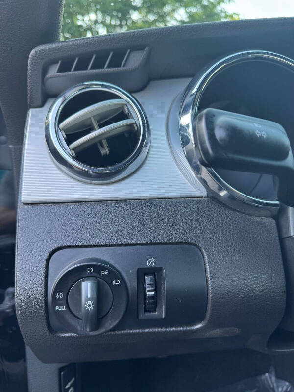 2009 Ford Mustang GT Deluxe