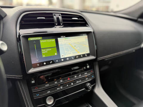 2019 Jaguar F-PACE S