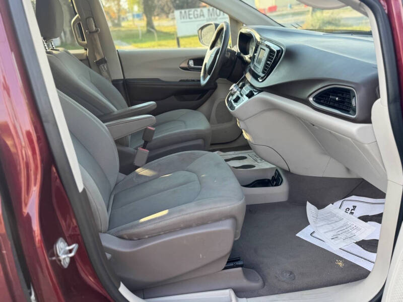 2017 Chrysler Pacifica Touring