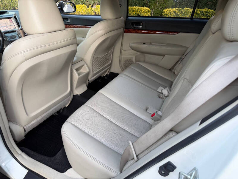 2010 Subaru Outback 2.5i Limited