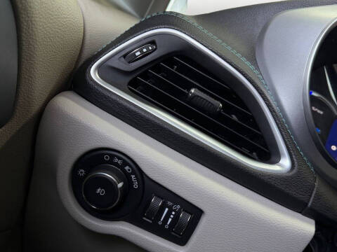2018 Chrysler Pacifica Hybrid Limited