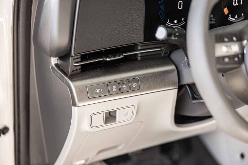 2025 Hyundai Kona SE