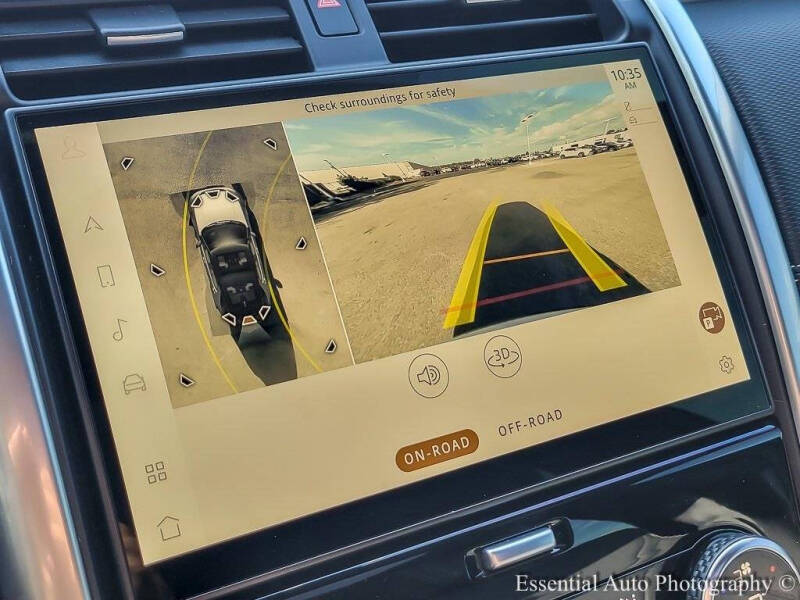 2024 Land Rover Discovery P300 Dynamic SE