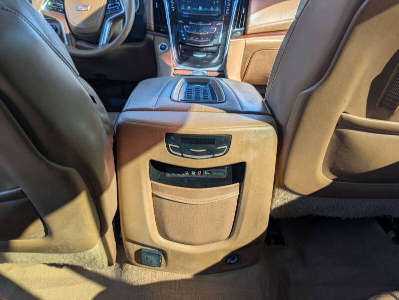 2016 Cadillac Escalade ESV Platinum