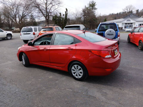 2017 Hyundai Accent SE