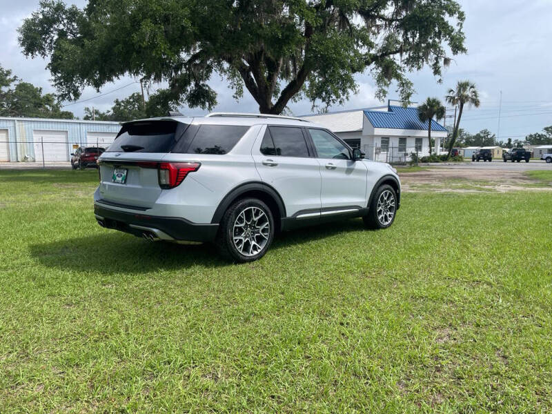 2025 Ford Explorer Platinum