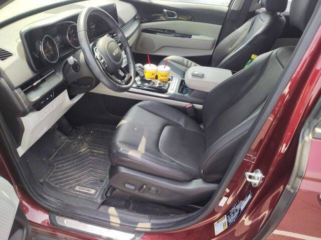2024 Kia Carnival EX