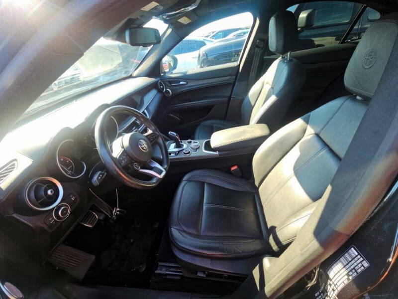 2022 Alfa Romeo Stelvio