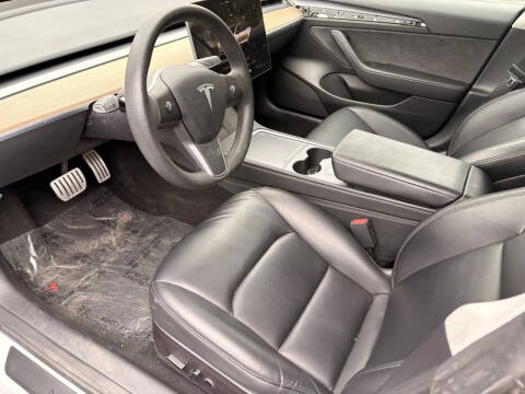 2023 Tesla Model 3 Performance