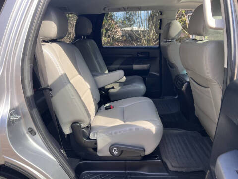 2015 Toyota Sequoia SR5