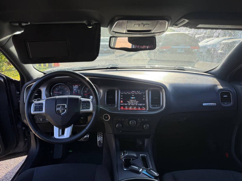 2013 Dodge Charger SXT