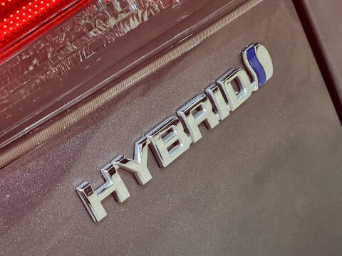 2022 Toyota Highlander Hybrid Platinum