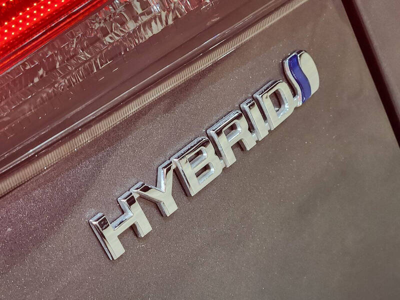 2022 Toyota Highlander Hybrid Platinum