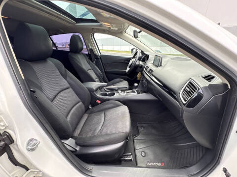 2016 Mazda MAZDA3 i Touring