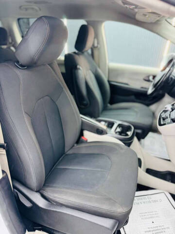 2020 Chrysler Pacifica Touring
