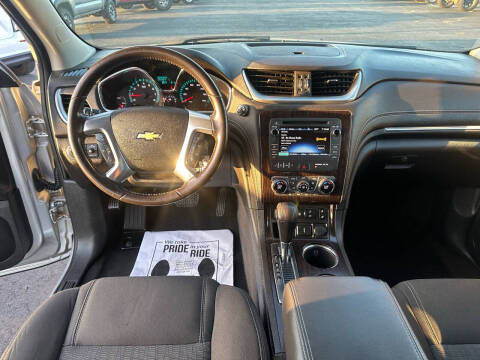 2017 Chevrolet Traverse LT