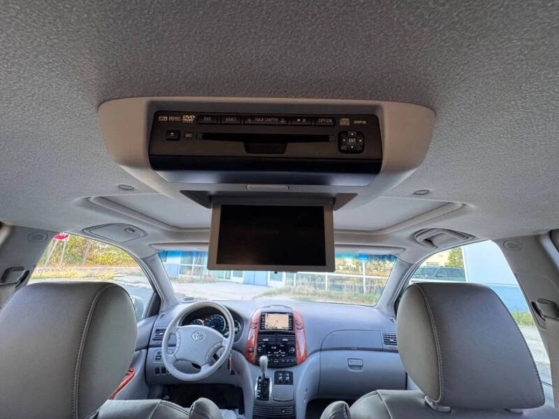 2010 Toyota Sienna