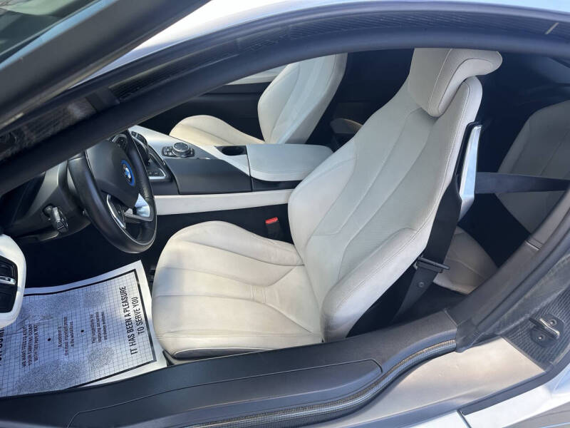 2016 BMW i8