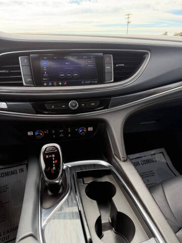 2020 Buick Enclave Essence