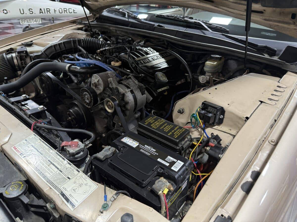 1993 Ford Thunderbird 42