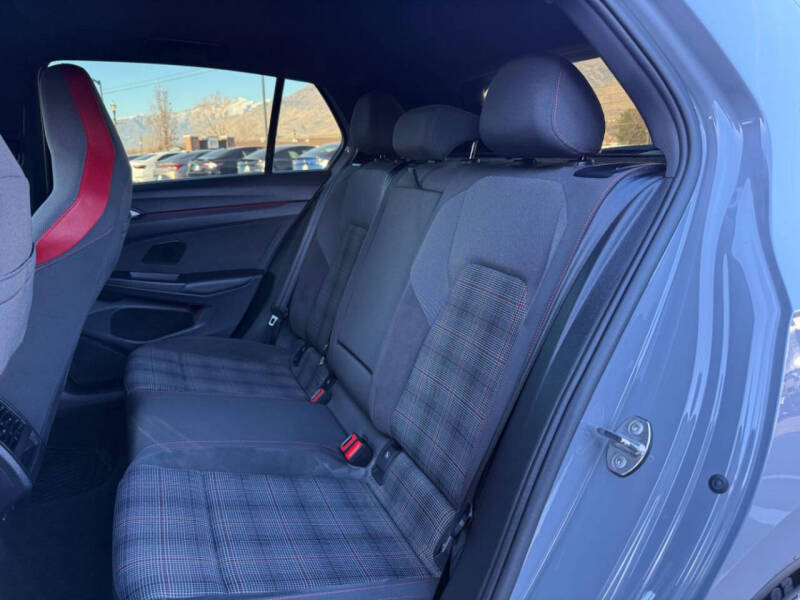 2024 Volkswagen Golf GTI SE