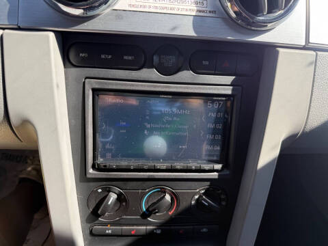 2009 Ford Mustang GT Deluxe