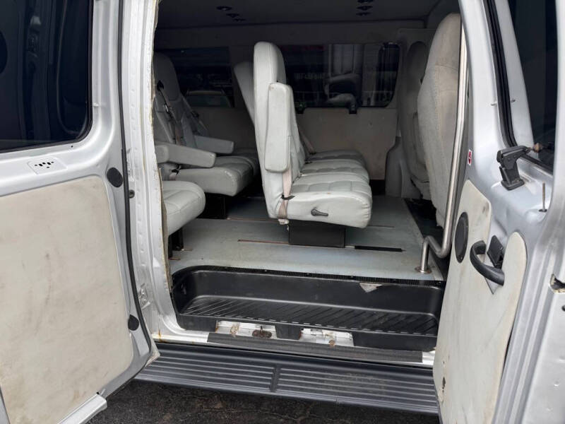 2013 Ford E-Series E-350 SD