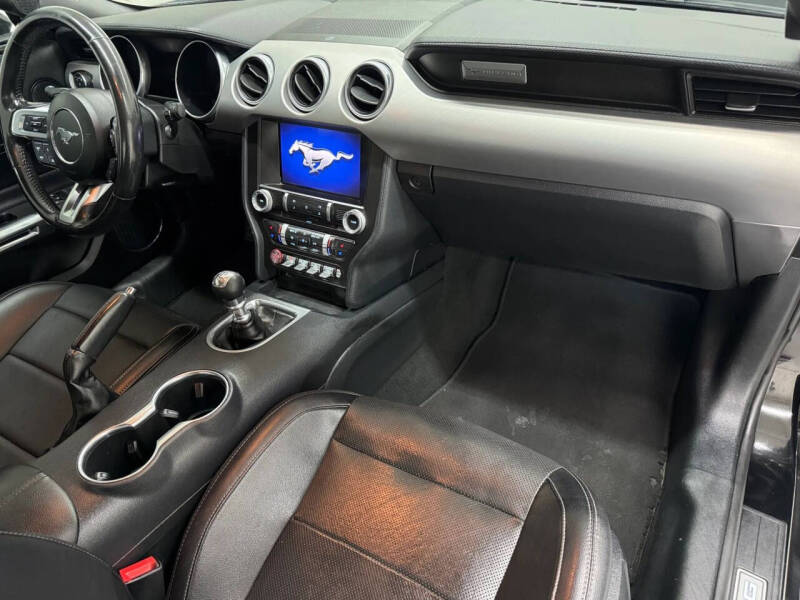 2021 Ford Mustang