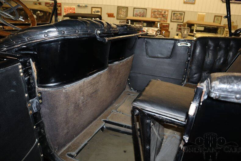 1916 Studebaker ED-6 7 Pass Touring